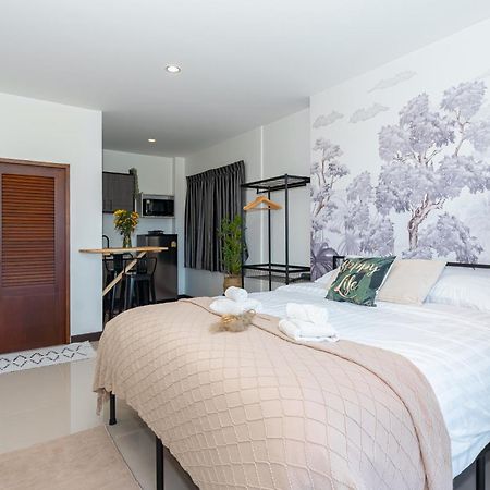 Mitsu Guesthouse Karon Bagian luar foto