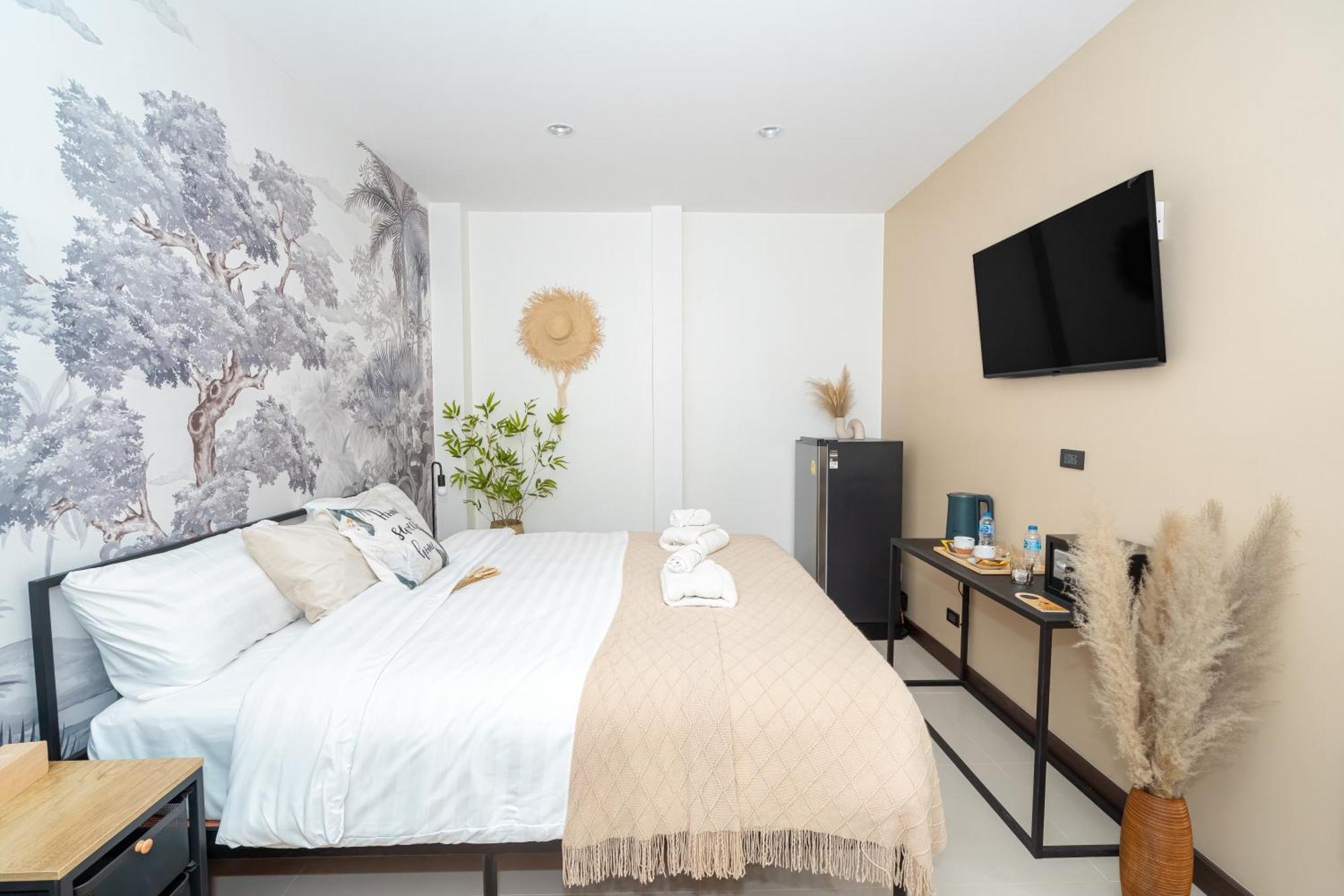 Mitsu Guesthouse Karon Bagian luar foto