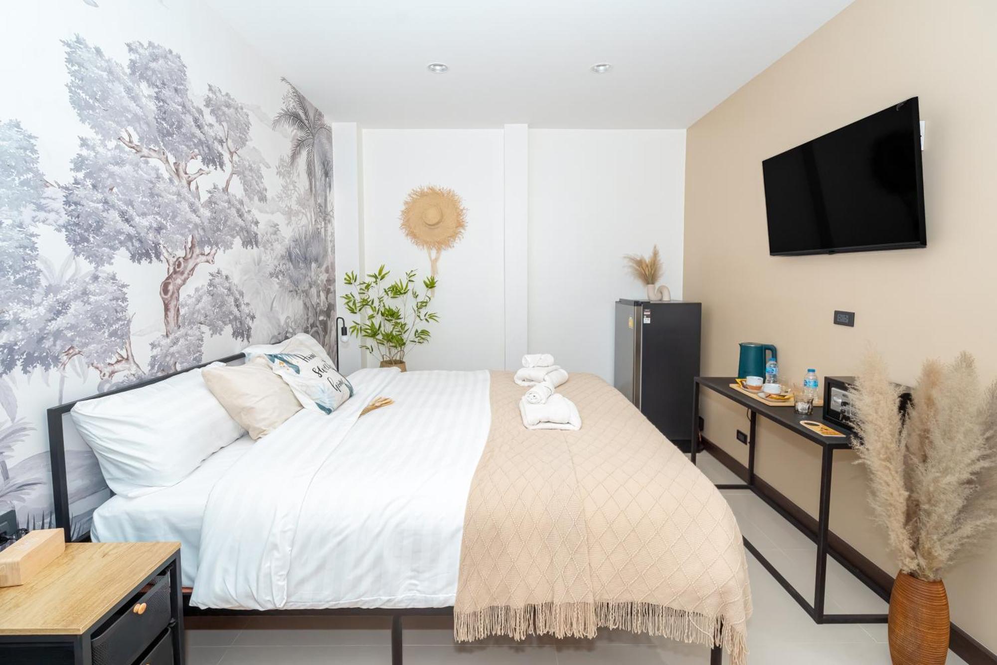 Mitsu Guesthouse Karon Bagian luar foto