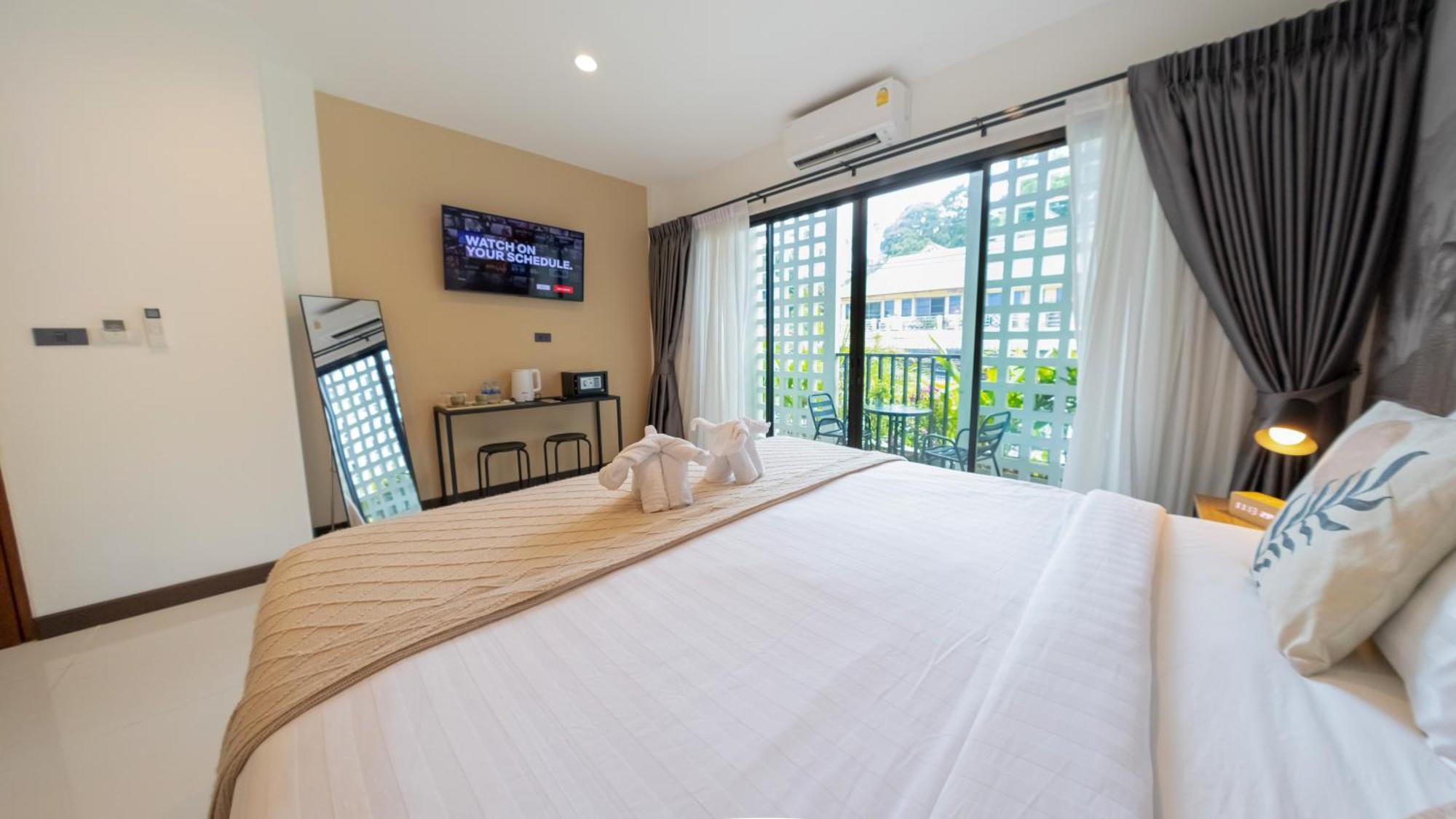 Mitsu Guesthouse Karon Bagian luar foto